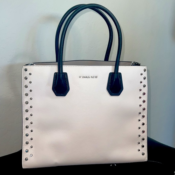 Michael Kors “Mercer” Stud & Grommet Large Tote Bag. - Picture 3 of 14